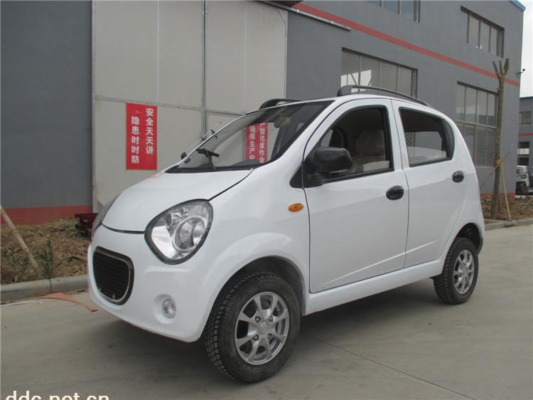 家用四轮电动代步车